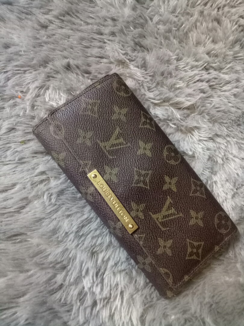 Dompet Louis Vuitton second ada no.seri M61702, Fesyen Wanita, Tas & Dompet  di Carousell