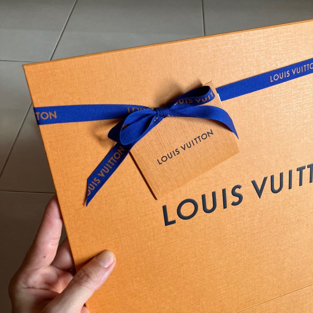 Louis Vuitton box 36x28x15cm lv