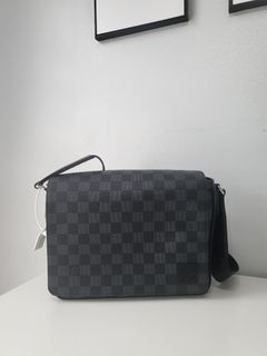 Louis Vuitton District PM Shoulder Bag Damier Infini Leather Cosmos,  Luxury, Bags & Wallets on Carousell