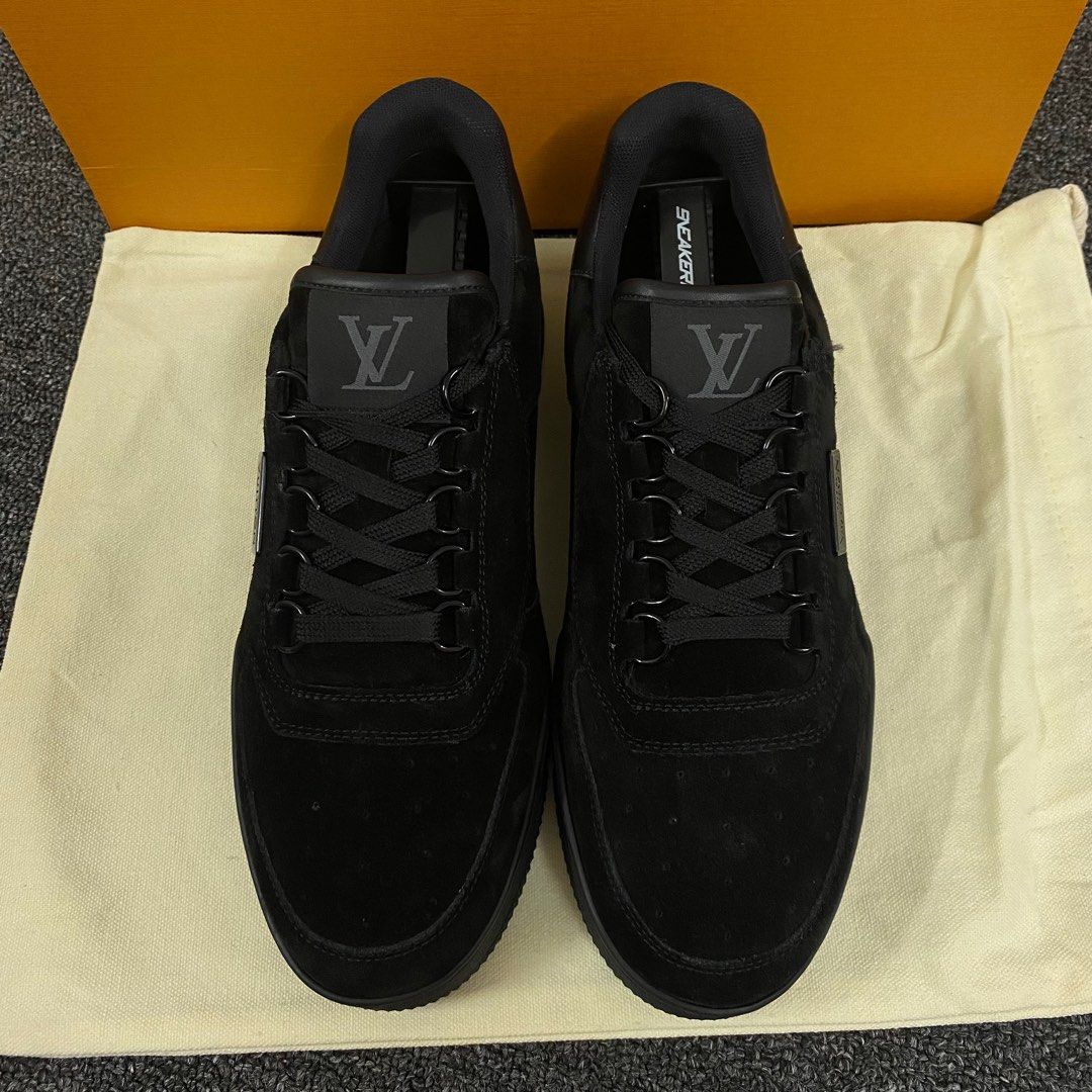 Lv trainer low trainers Louis Vuitton Black size 7 UK in Suede - 23977316