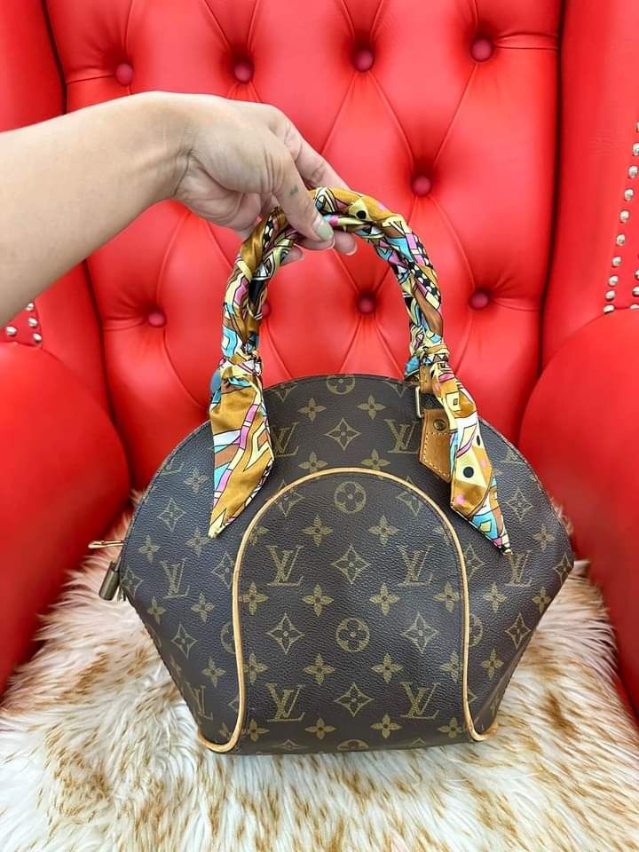 💋Louis Vuitton Monogram Canvas Ellipse PM Bag, Luxury, Bags & Wallets on  Carousell