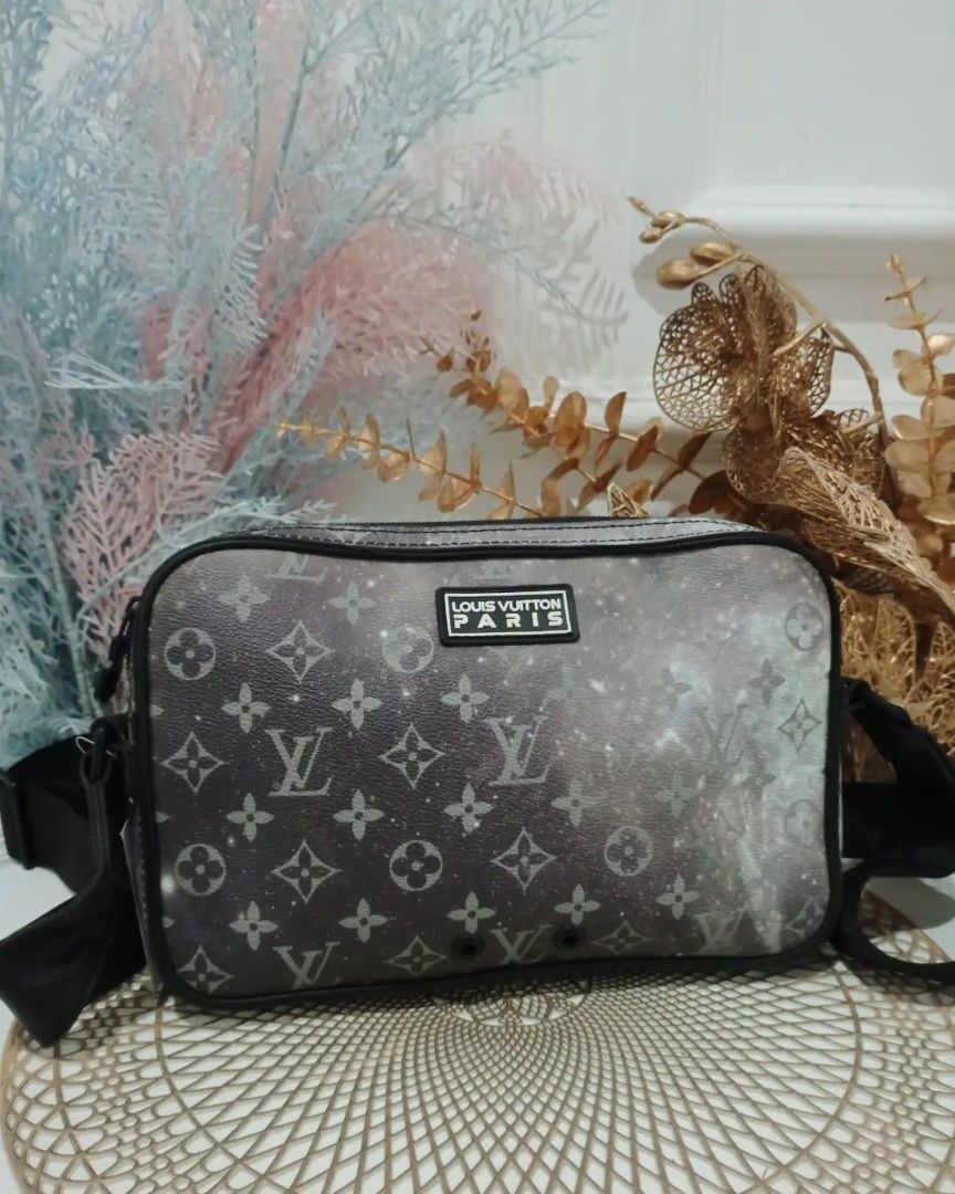 Louis Vuitton monogram galaxy!, Alpha messenger