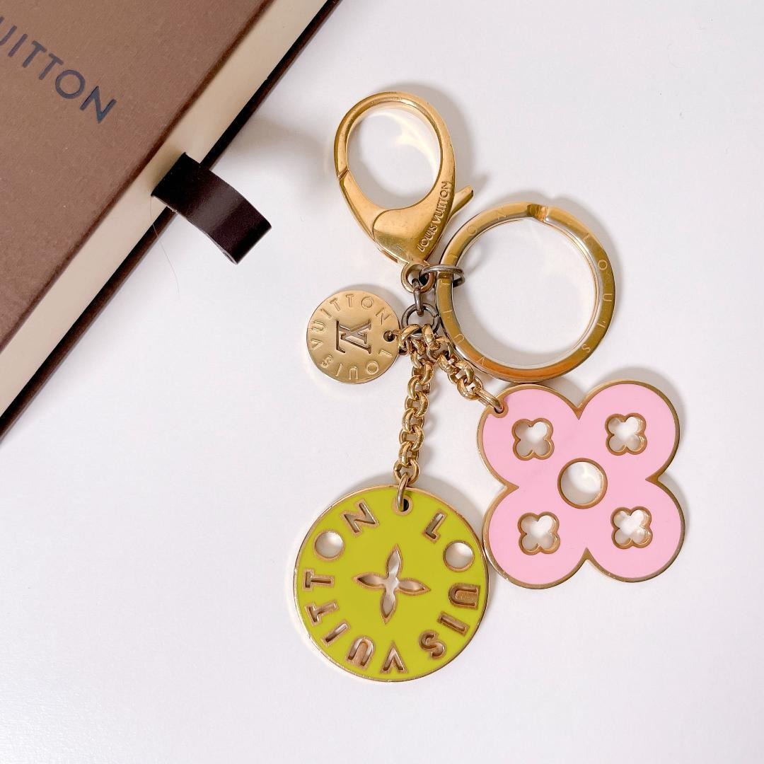 LOUIS VUITTON Porte Cles looping Key Holder Gold Pink M66006 LV