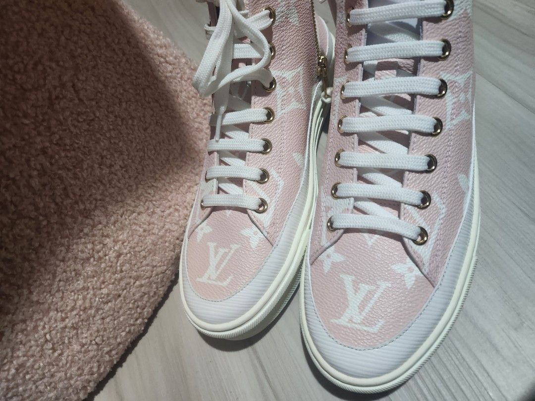 LOUIS VUITTON VNR KNIT SNEAKERS, Luxury, Sneakers & Footwear on Carousell