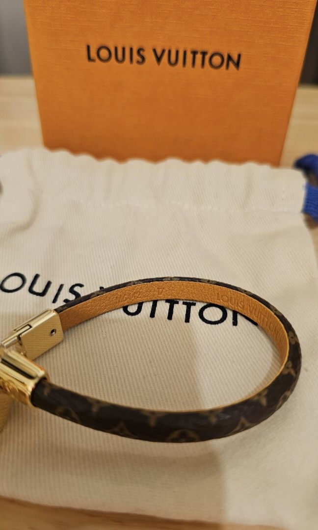 Louis Vuitton MONOGRAM Lv tribute bracelet (M6442E)