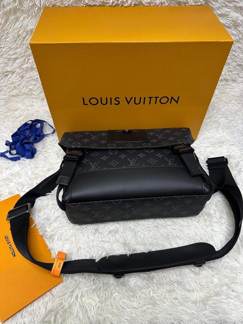 Shop Louis Vuitton MONOGRAM Messenger Pm Voyager (M40511) by EVA