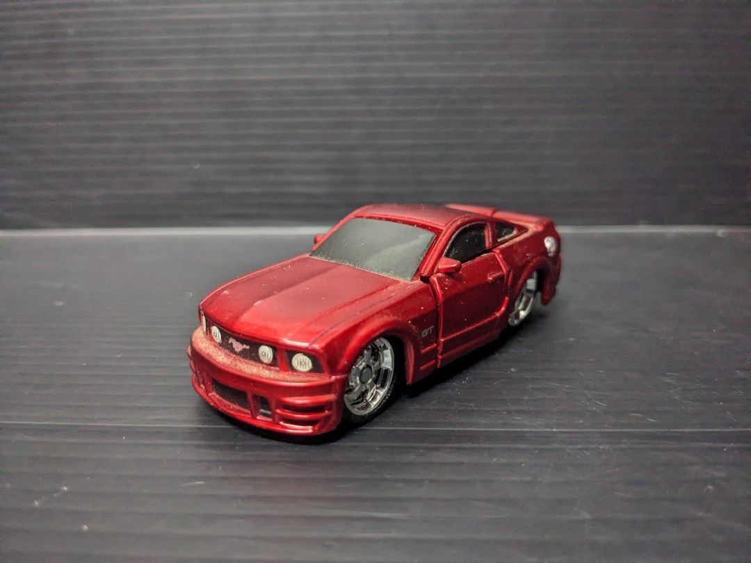 MAISTO UNIQUE RED 2005 MUSTANG GT TRANSFORMER WANNA BE Hobbies