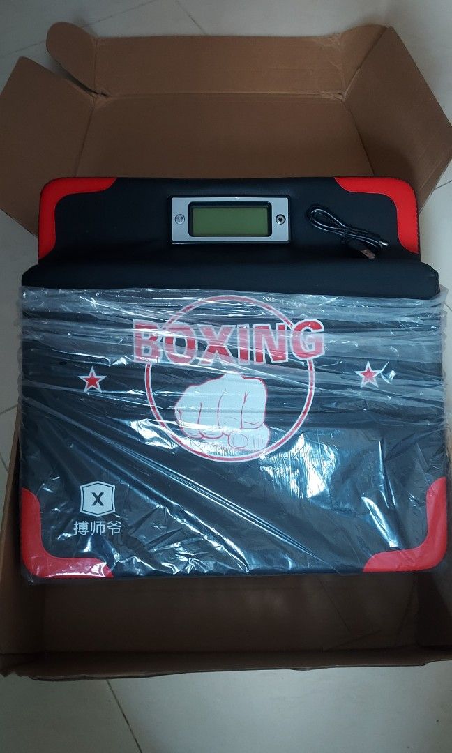 (Mandarin version) 40cm x 40cm boxing pad with punching power meter ...