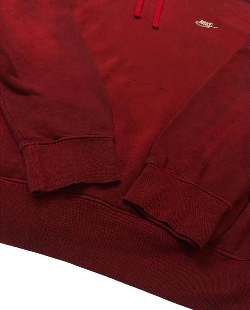 Maroon Nike hoodie Men s Fashion Tops Sets Hoodies on Carousell