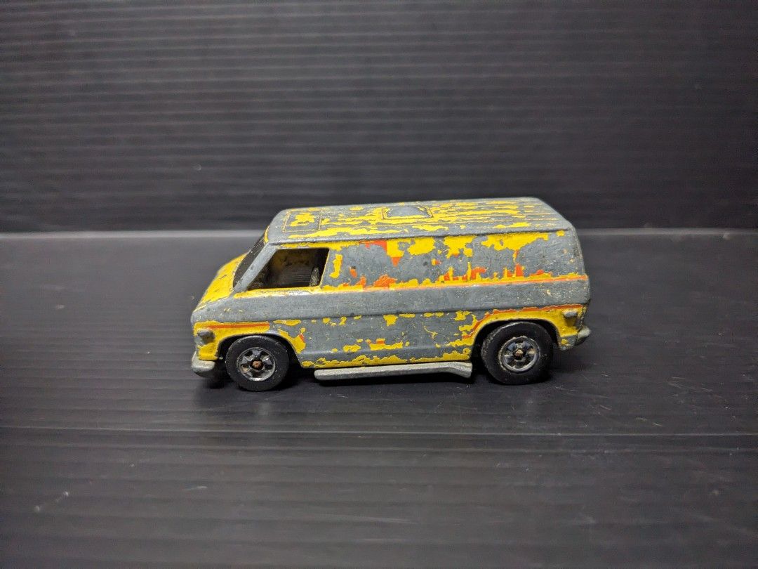 Hot wheels ambulance 1974 deals