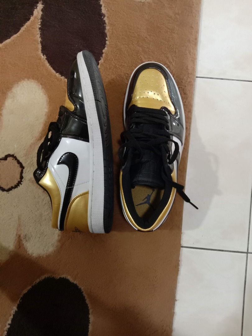 Jordan retro 1 low gold toe clearance