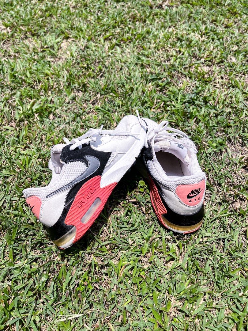 Nike uk5 hotsell