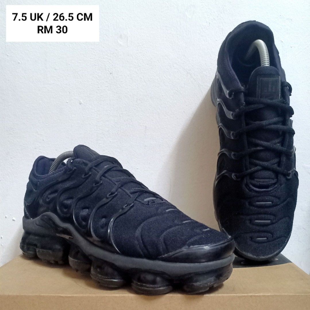 Triple black vapormax plus men's outlet
