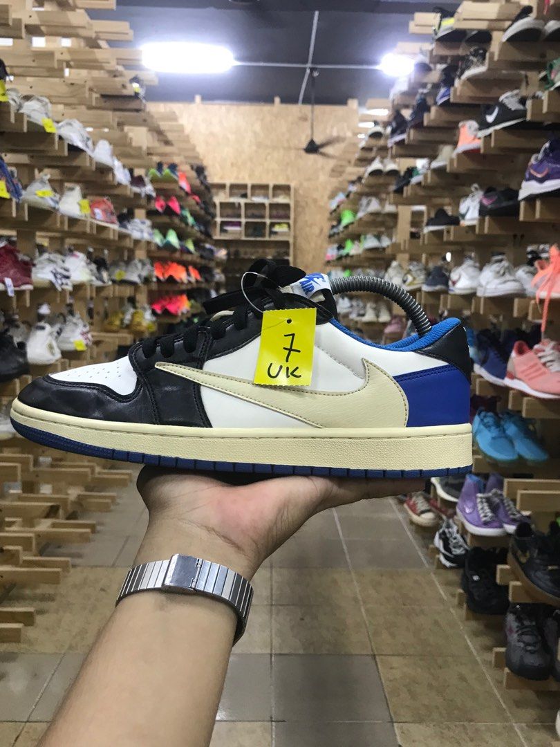 Aj discount 1 219