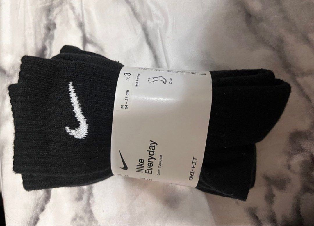 nike black cushioned crew socks