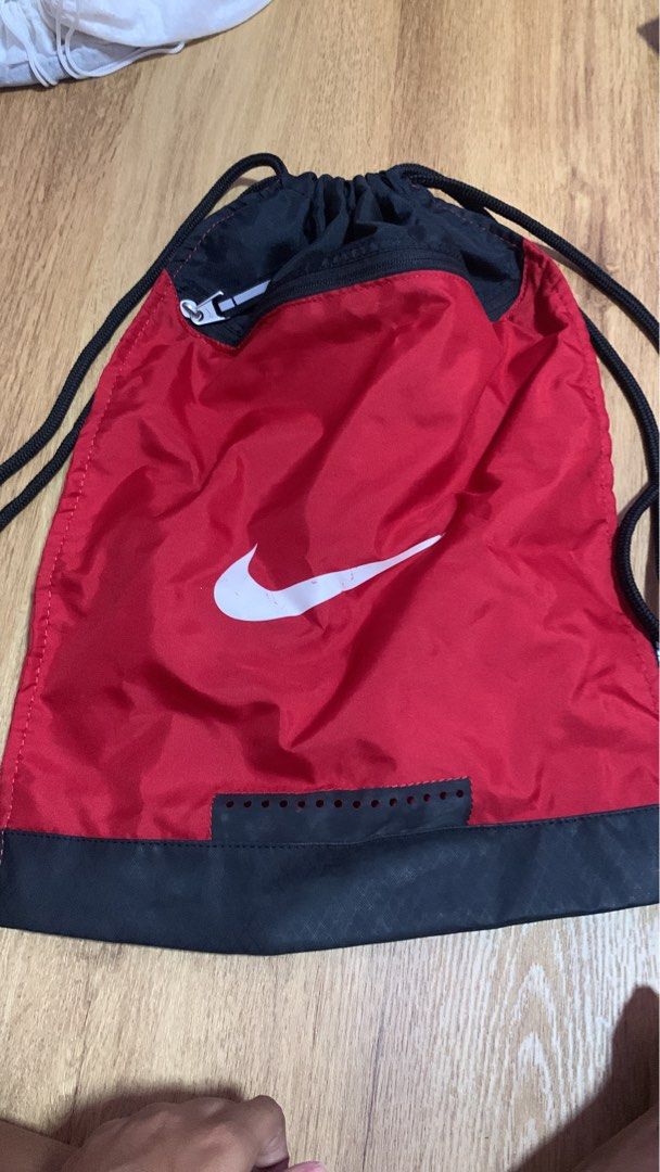Red and white nike bag on sale