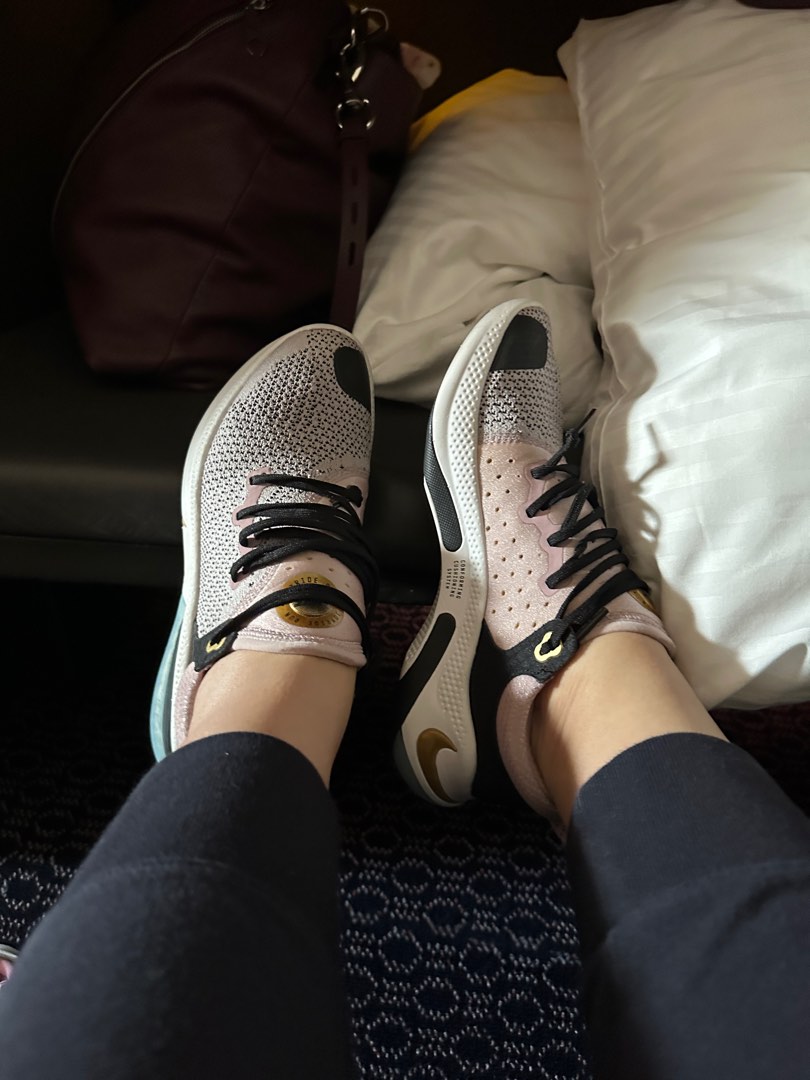 nike flyknits women's