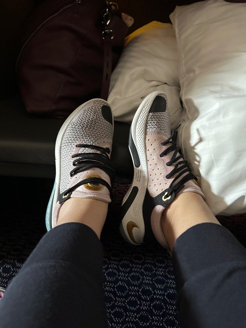 Flyknits white discount