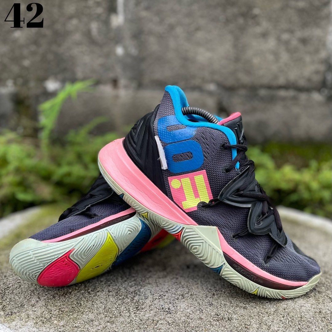 Nike Kyrie 5 Just Do It Fesyen Pria Sepatu Sneakers di Carousell