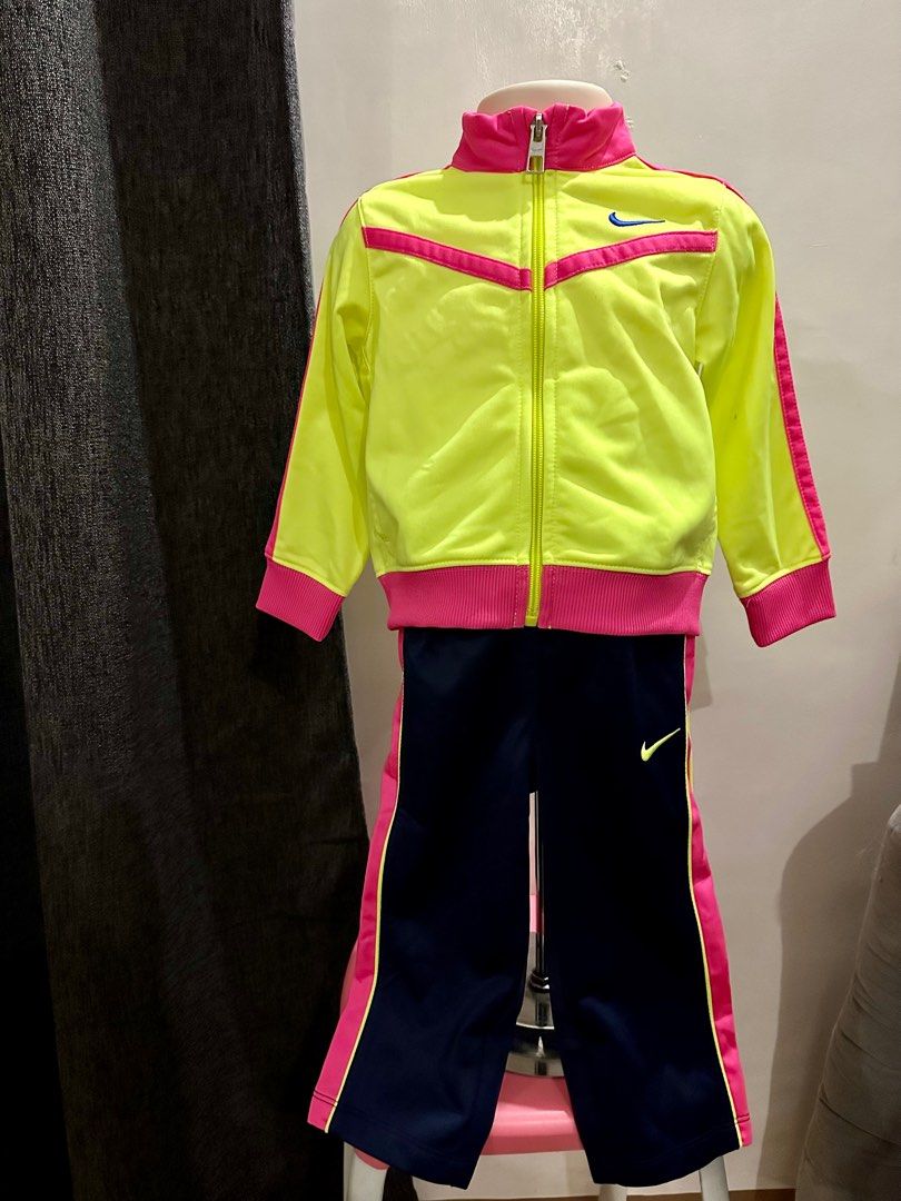 Nike Tracksuit (Category: Babies & Kids Fashion) located in San Carlos. Submitted by puffpiece (Listing ID 1257206451, Image 1). Description: Washed only. Never worn. 12-18m on tag .