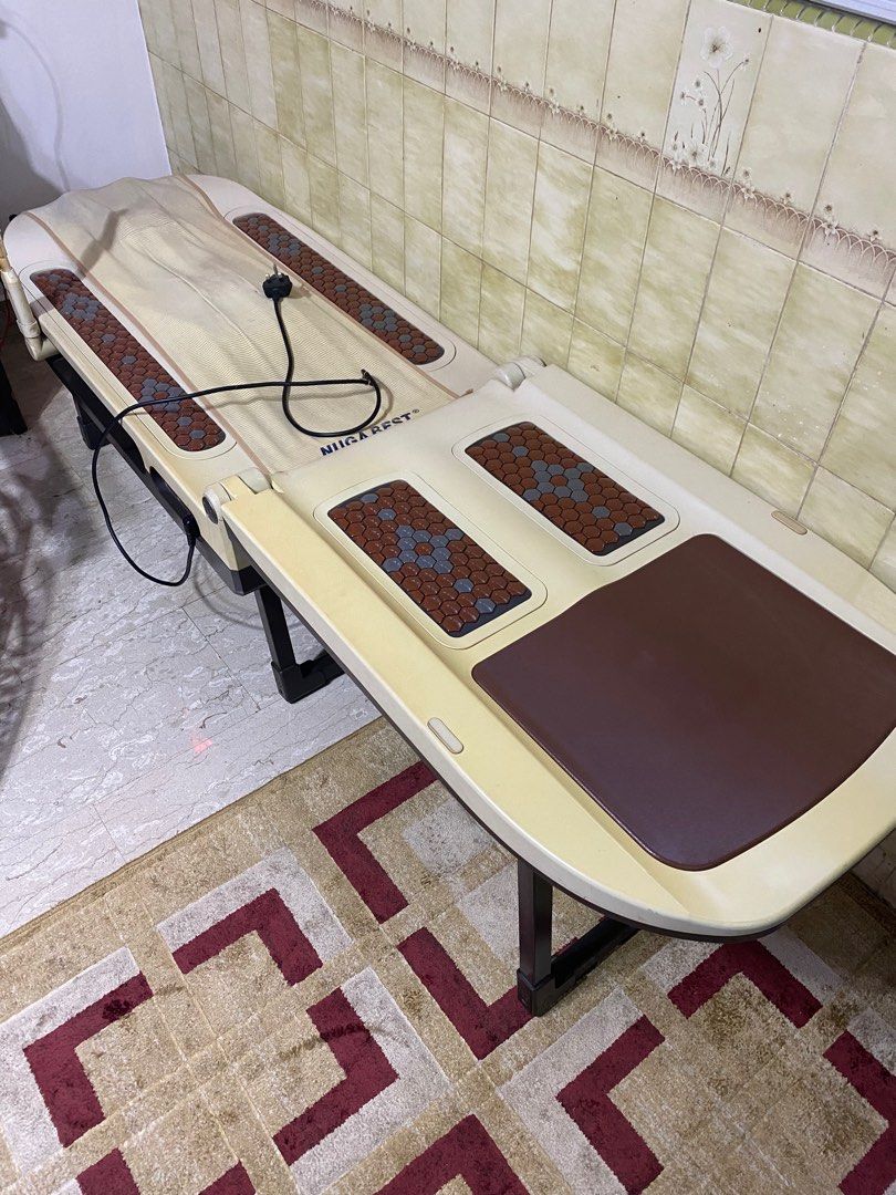 Nuga Best N5 Thermal Massage Foldable Bed, Health & Nutrition, Massage
