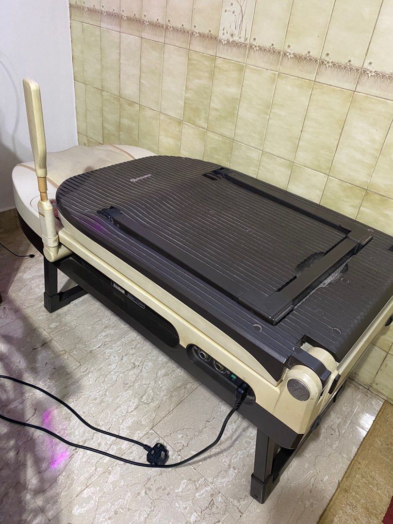 Nuga Best N5 Thermal Massage Foldable Bed, Health & Nutrition, Massage