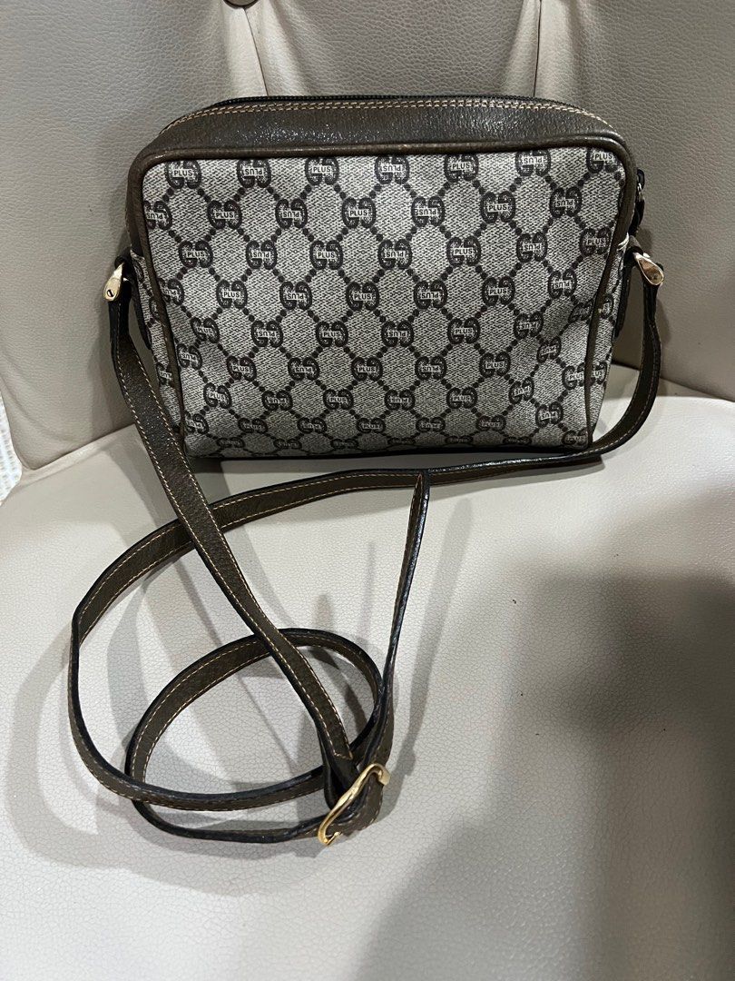 Original Vintage Gucci sling crossbody bag