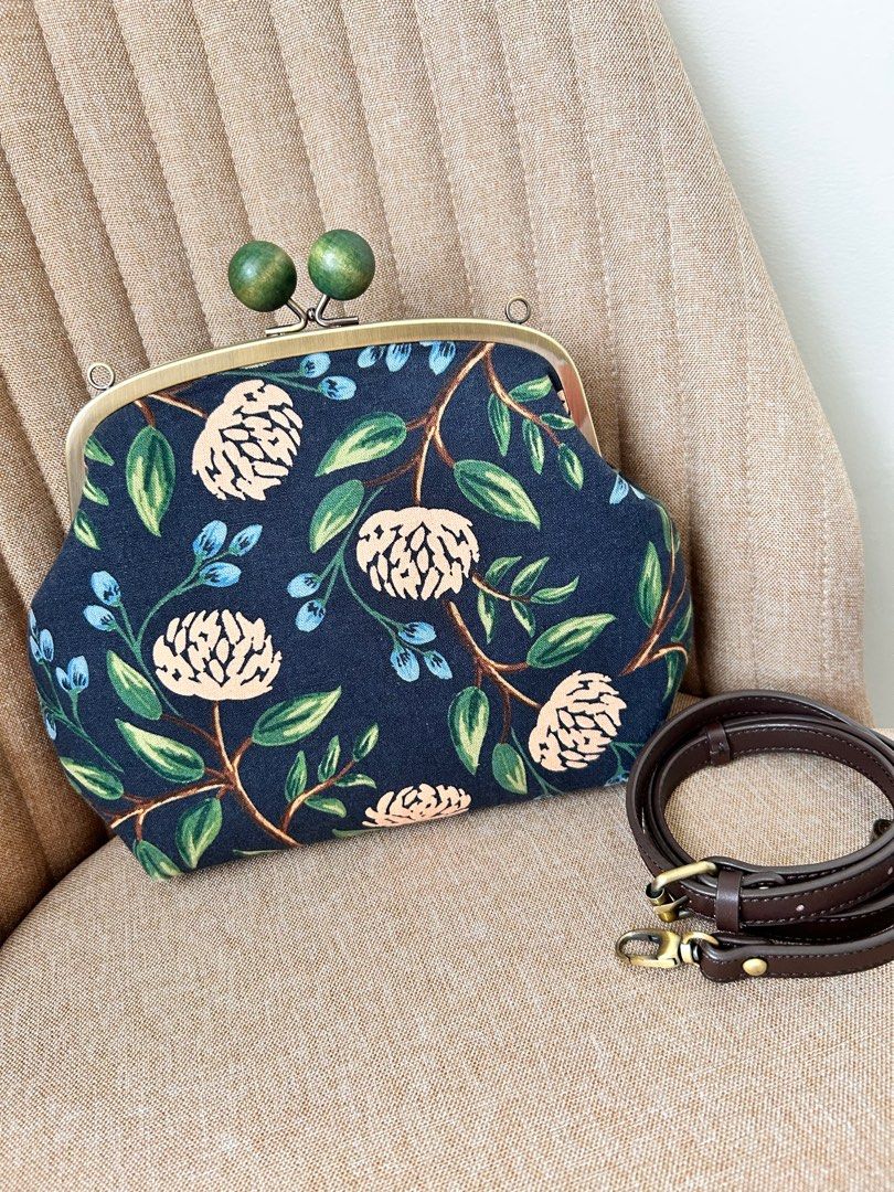 Gamaguchi purse deals