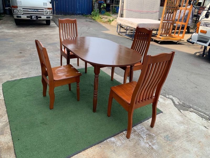 Oval shape store dining table price