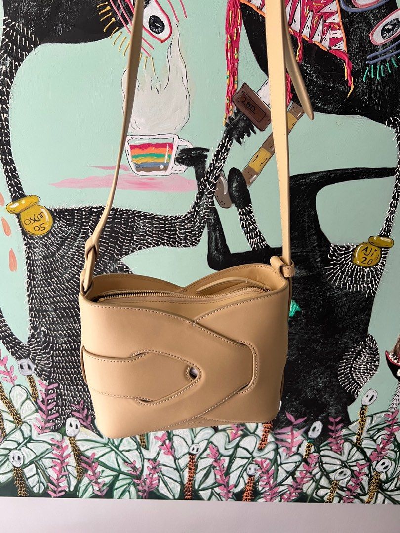 Polene Bag (Category: Cross-body Bags) located in Quezon City. Submitted by theoddyeti (Listing ID 1257183508, Image 3). Description: Brandnew and comes complete store inclusion Box / Tag / Dustbag Dimensions: 21 x 16.5 x 7 cm. Weight: 430 g. Adjustable shoulder strap from 30cm to 62cm for shoulder or crossbody wear..