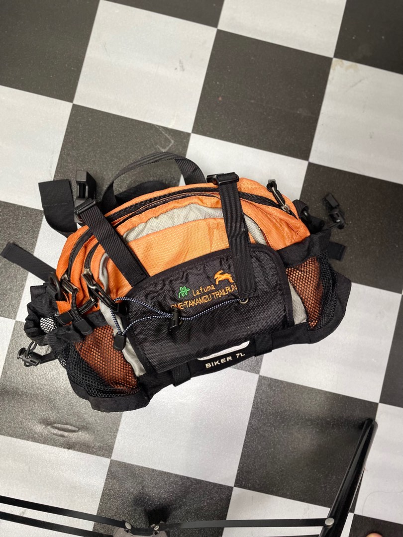 Hiking hotsell waist pouch