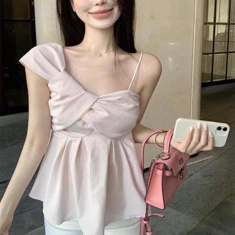 Pretty top, Women's Fashion, Tops, Blouses on Carousell