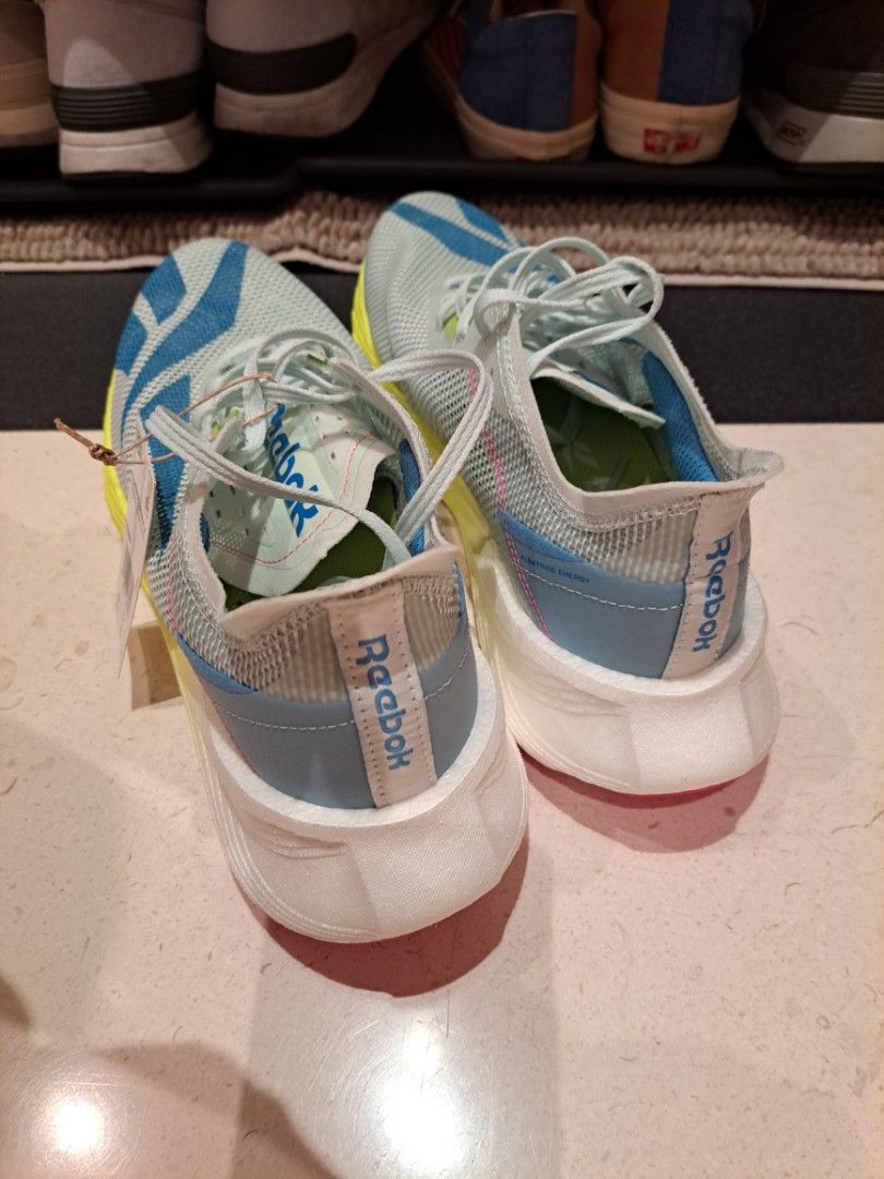 Reebok Floatride Energy x asics, 男裝, 鞋, 波鞋- Carousell