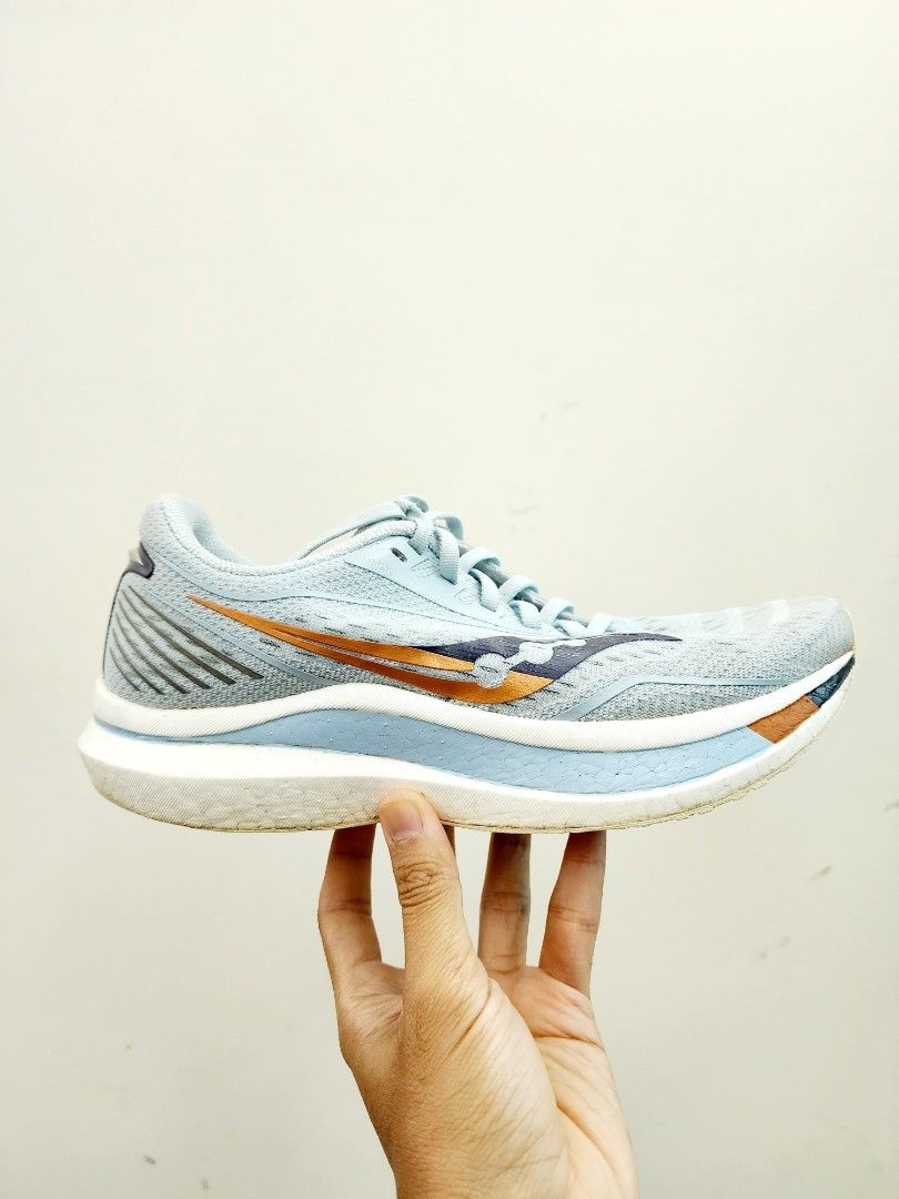 saucony endorphin speed amazon