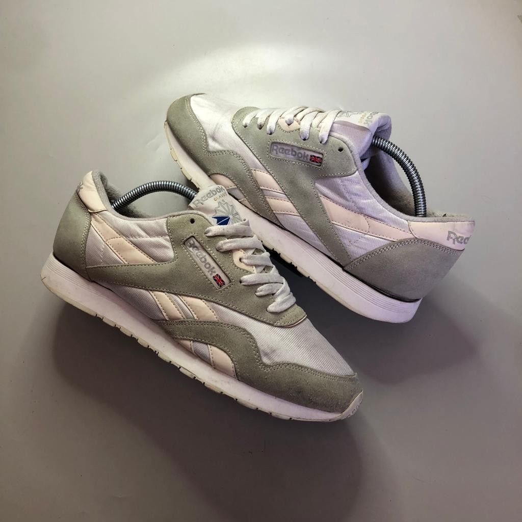 Sepatu reebok 2025