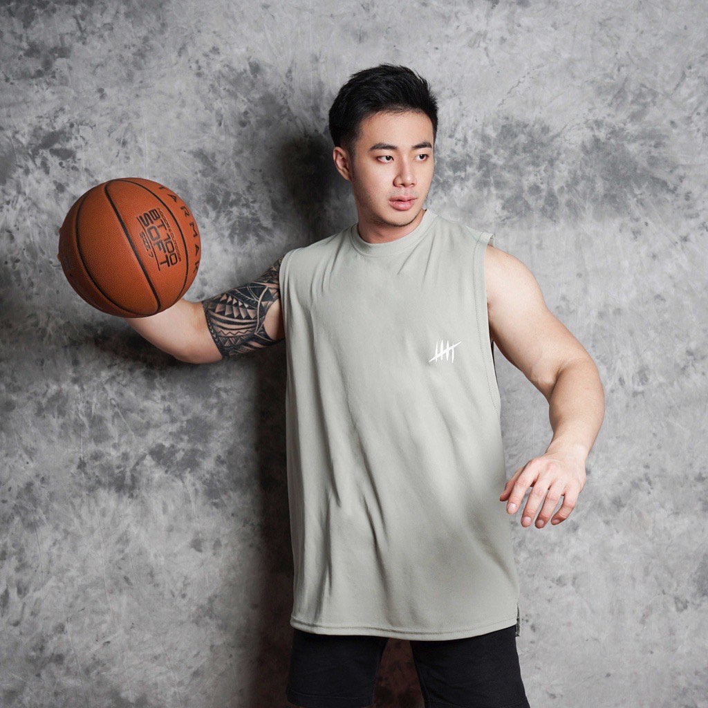Simple sportswear sales