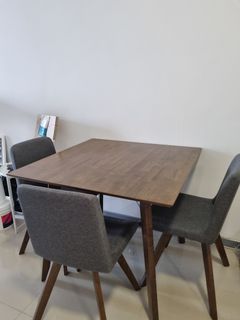 SSF dining table + 4 chair set