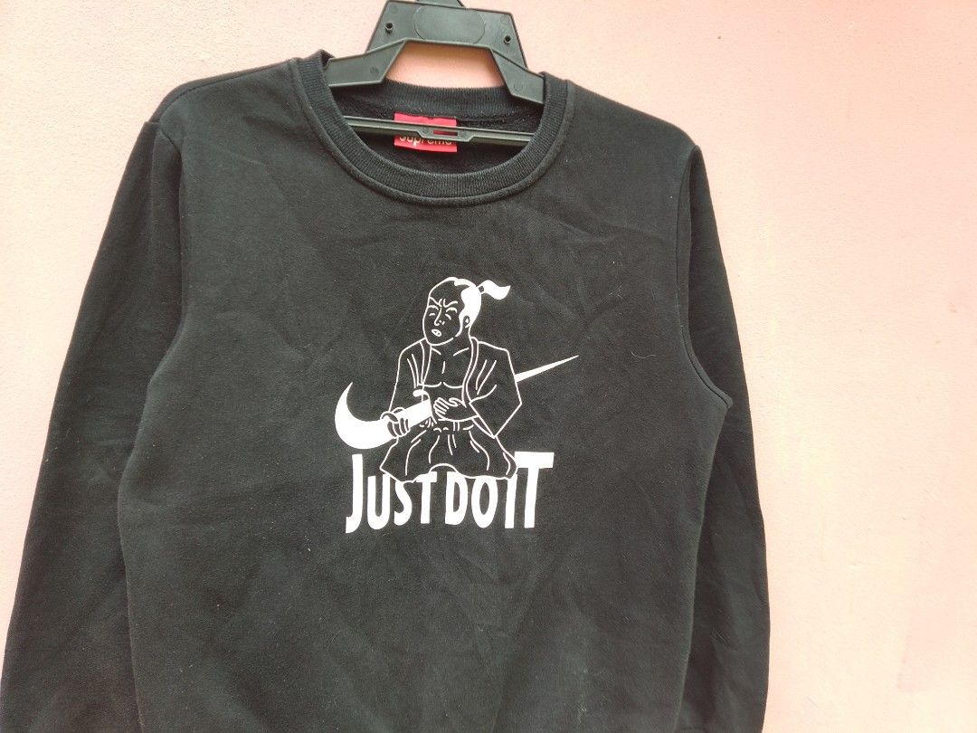 Supreme cheap nike sweatshirt