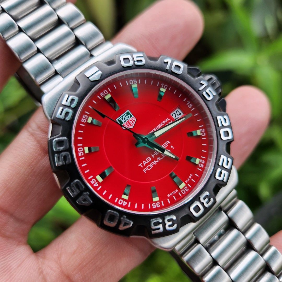 Tag heuer formula 1 red 2025 dial