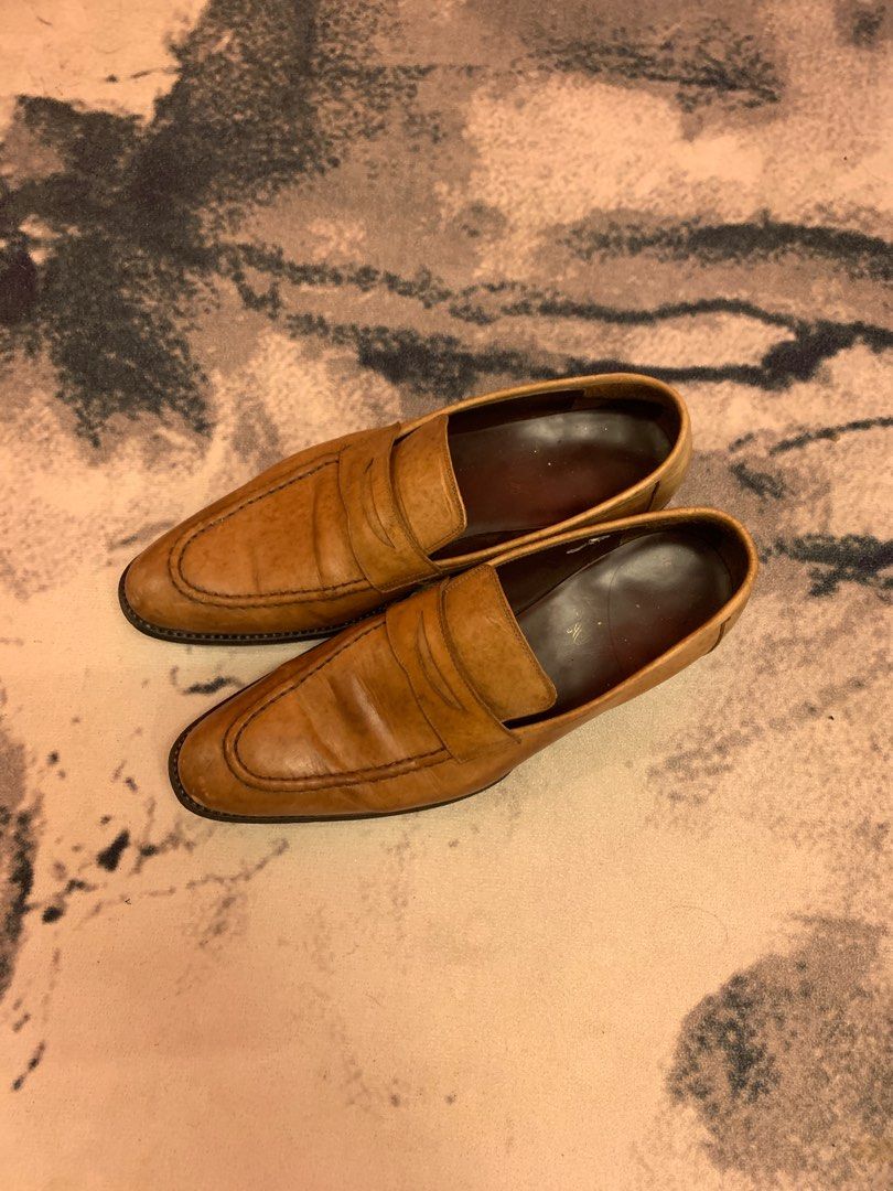 Tan pointed outlet loafers