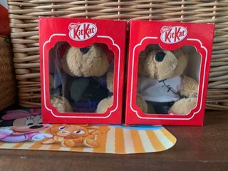 Teddy bears kitkat