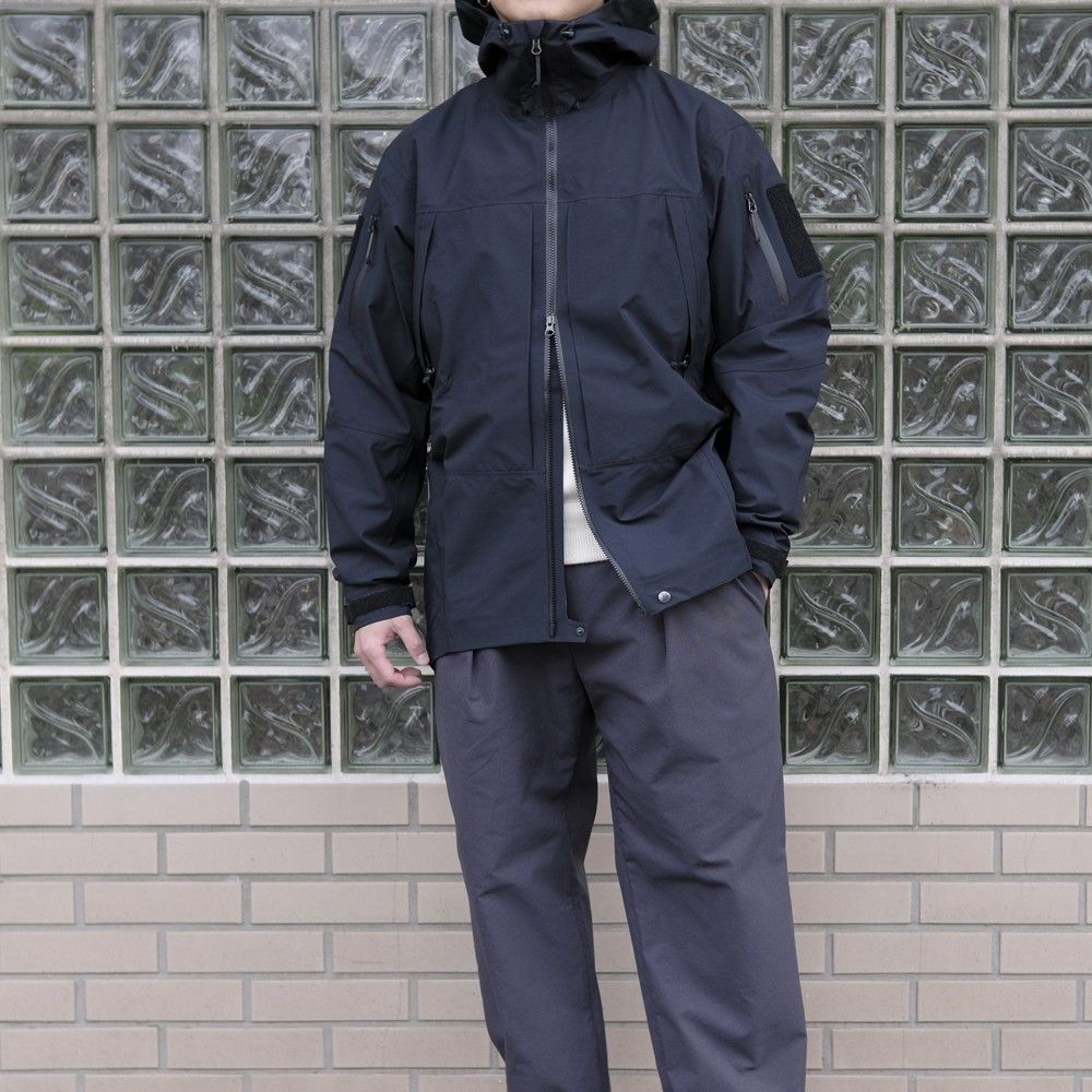 Tilak Raptor Mig GTX Pro S size 原價$5200, 男裝, 外套及戶外衣服