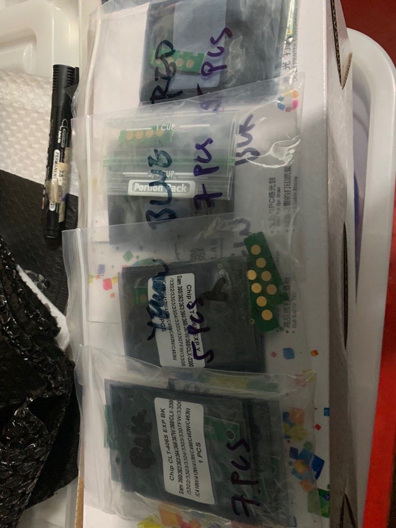 Toner Replacement Chips (Samsung Xpress C460FW) (Category: Printers, Scanners & Copiers) located in Cebu City. Submitted by amaebiii (Listing ID 1257292861, Image 1). Description: Replacement Toner Chips Compatible with Samsung Xpress C460FW Color All-in-One Laser Printer RFS: Selling the Printer. 7 pcs Black 5 pcs Yellow 7pcs Cyan 5pcs Red 24 pcs Total UNOPENED BRAND NEW CONDITION. .