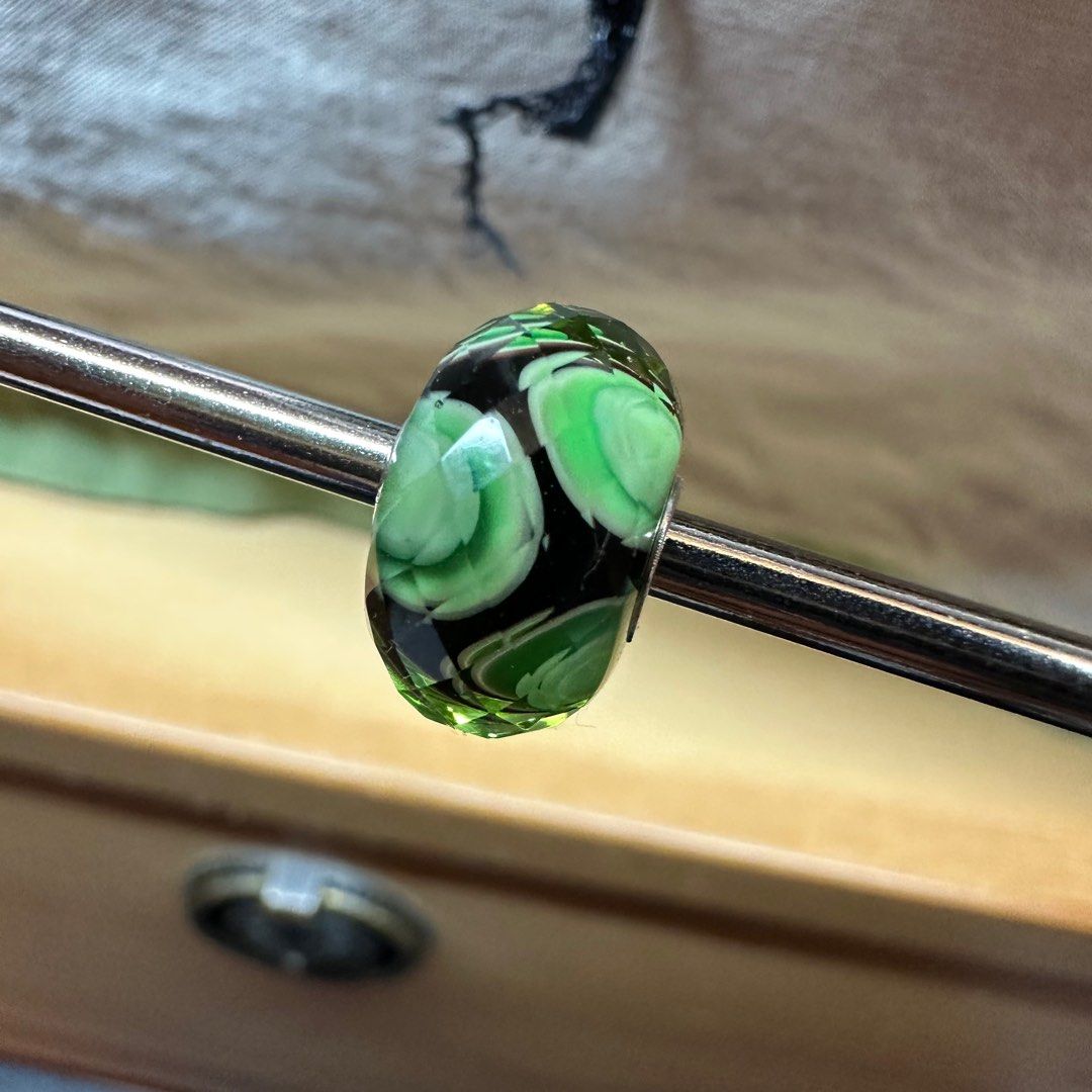 Trollbeads discount birthday bead