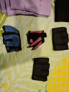 Assorted Gym items for Sale ( Gloves, Sleeves, Towel)
