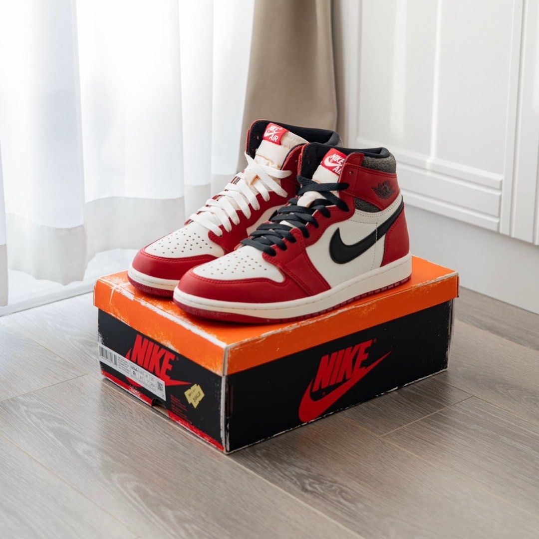 Nike air jordan retro 1 hotsell high og chicago