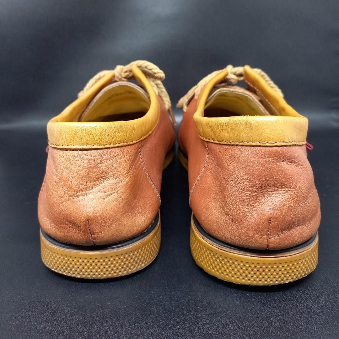 Van camel shoes top