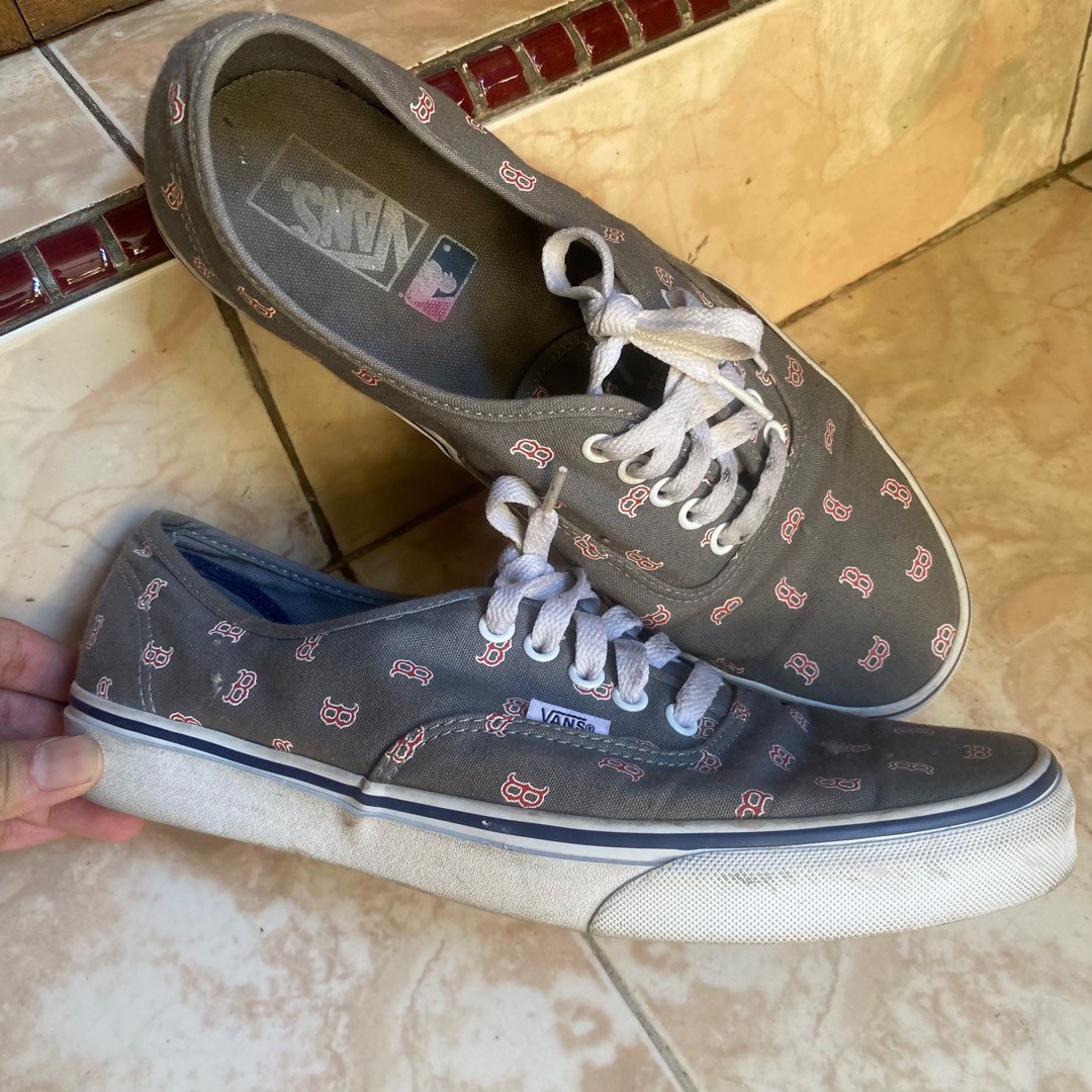 Vans Authentic MLB Boston Red Sox Size 11 US, Fesyen Pria, Sepatu