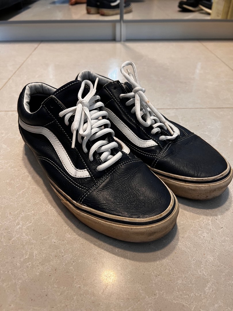 Black leather vans deals mens size 9