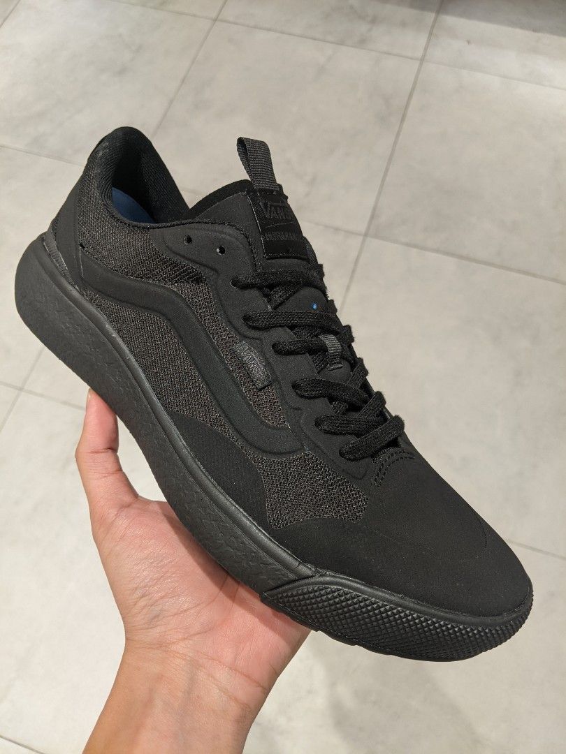 All black vans online ultrarange